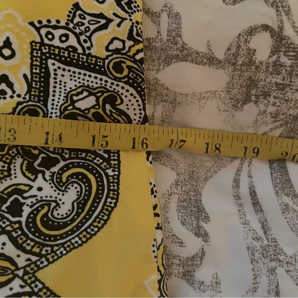 Cache form fitting halter dress. - Picture 5 of 5